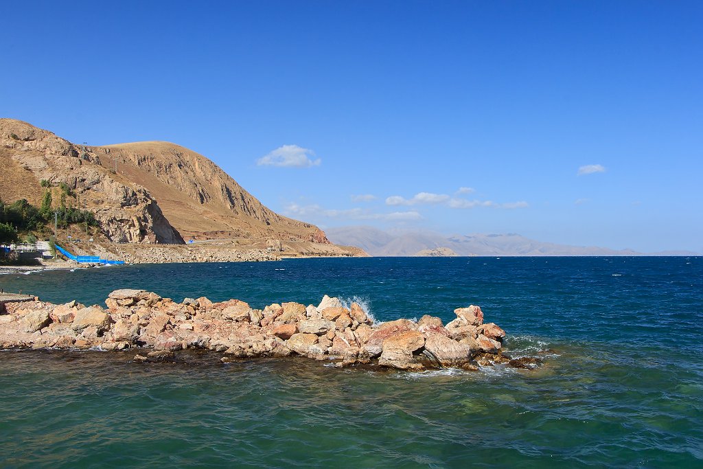 03-Lake Van.jpg